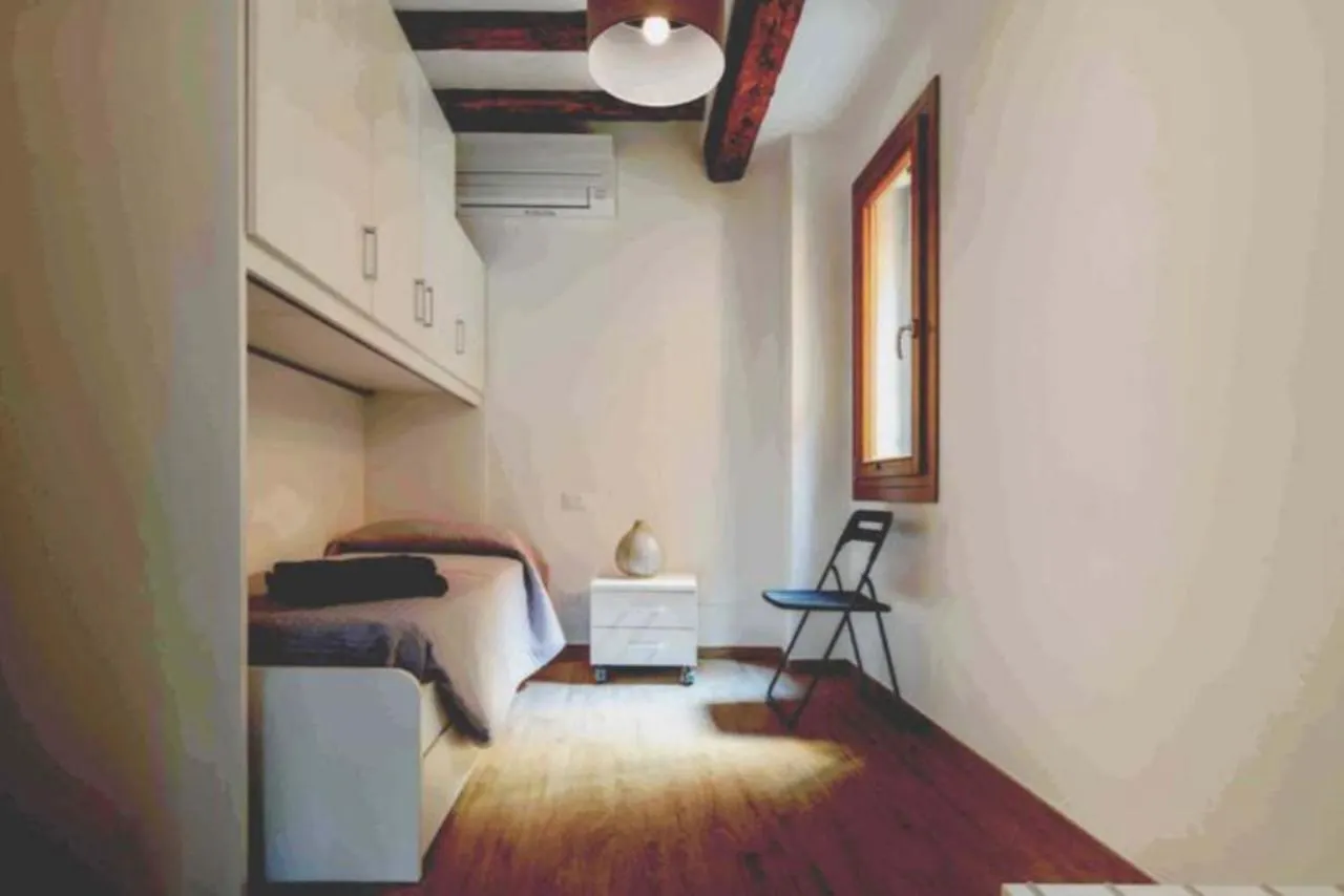 Apartment Appartamento Giglio Venice